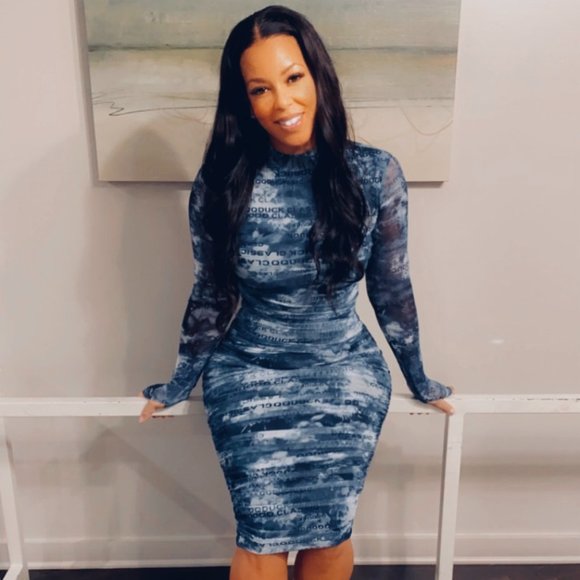 Multi-Color Ruched Dress - Picture 3 of 4